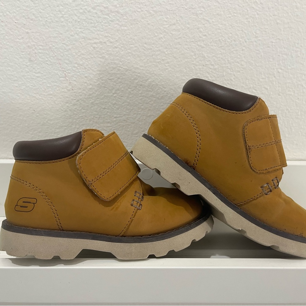 Skechers toddler boots size 7